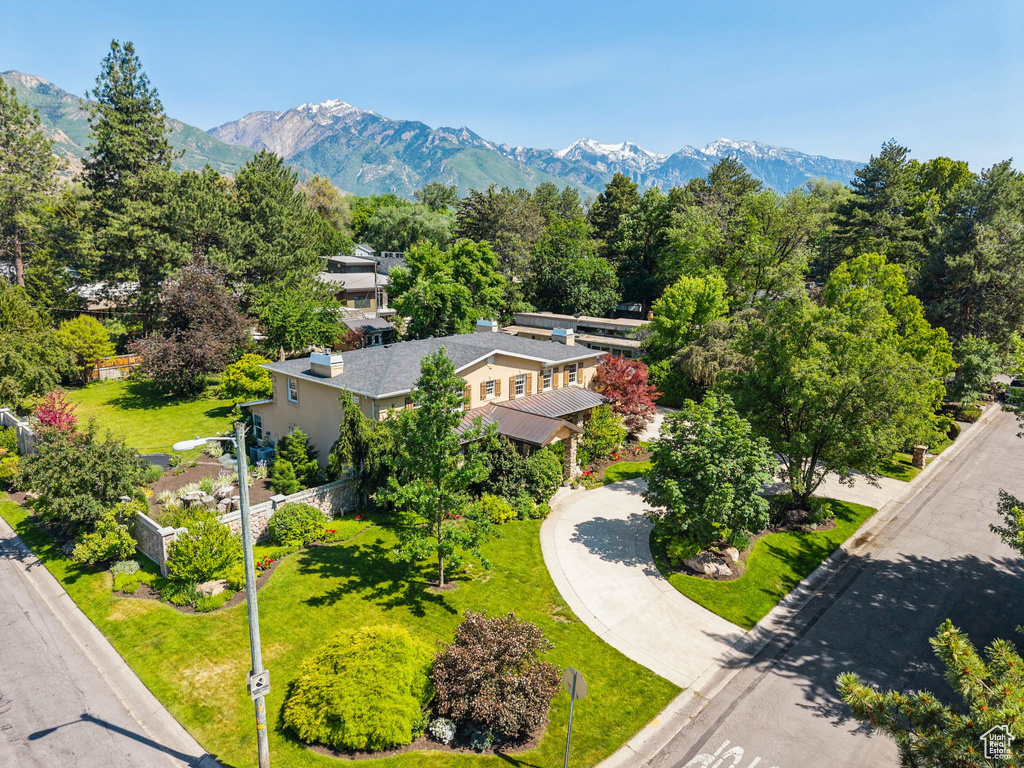 View from above of property featuring a mountainous background