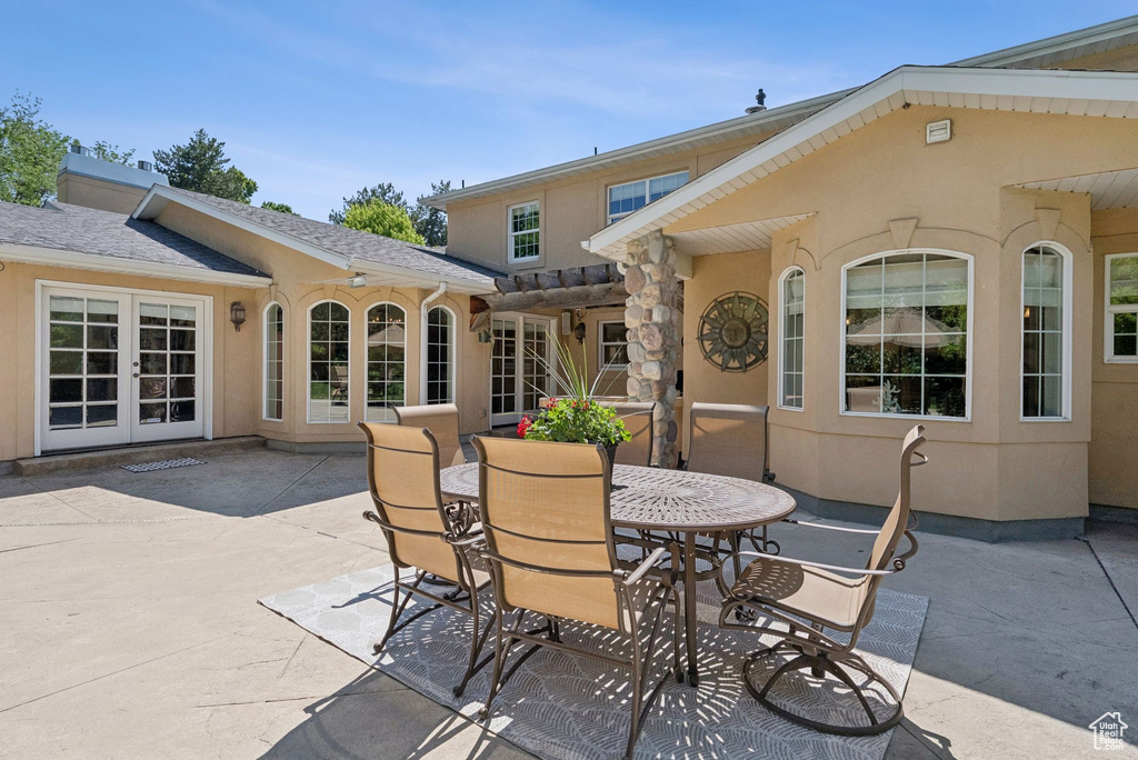 View of patio / terrace with outdoor dining area