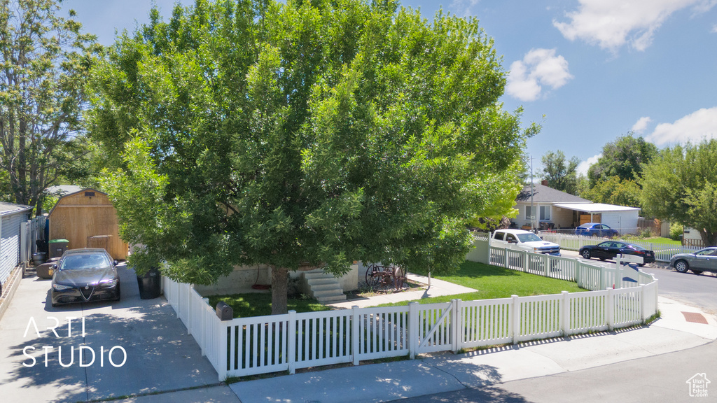 View of obstructed view of property