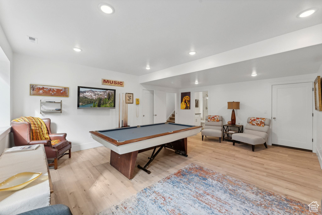 Game room with light wood-style flooring, billiards, recessed lighting, and baseboards