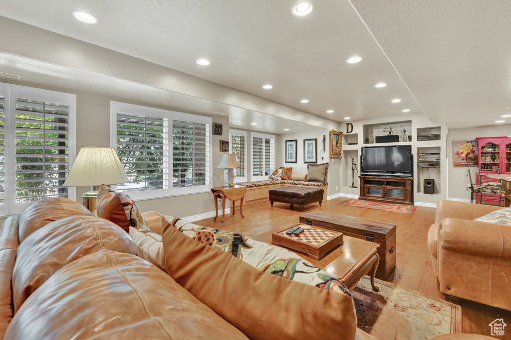 5267 ARAPAHO DR Ogden, UT 84403