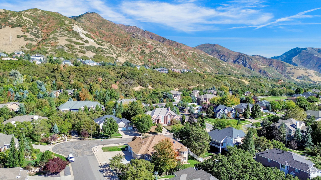 5267 ARAPAHO DR Ogden, UT 84403