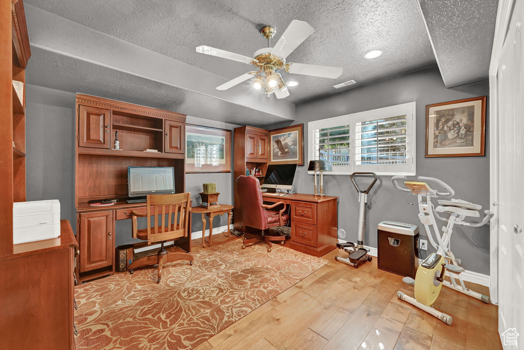 5267 ARAPAHO DR Ogden, UT 84403