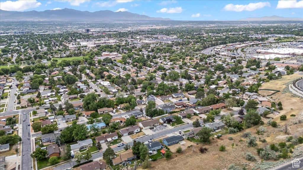 View of property location featuring a mountain backdrop