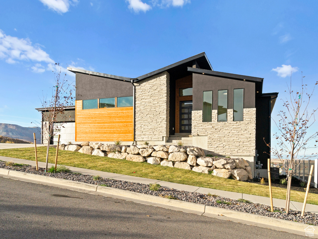 7272 W SUMMIT CREST CIR Herriman, UT 84096