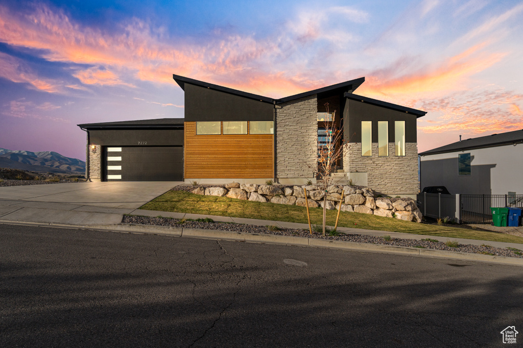 7272 W SUMMIT CREST CIR Herriman, UT 84096
