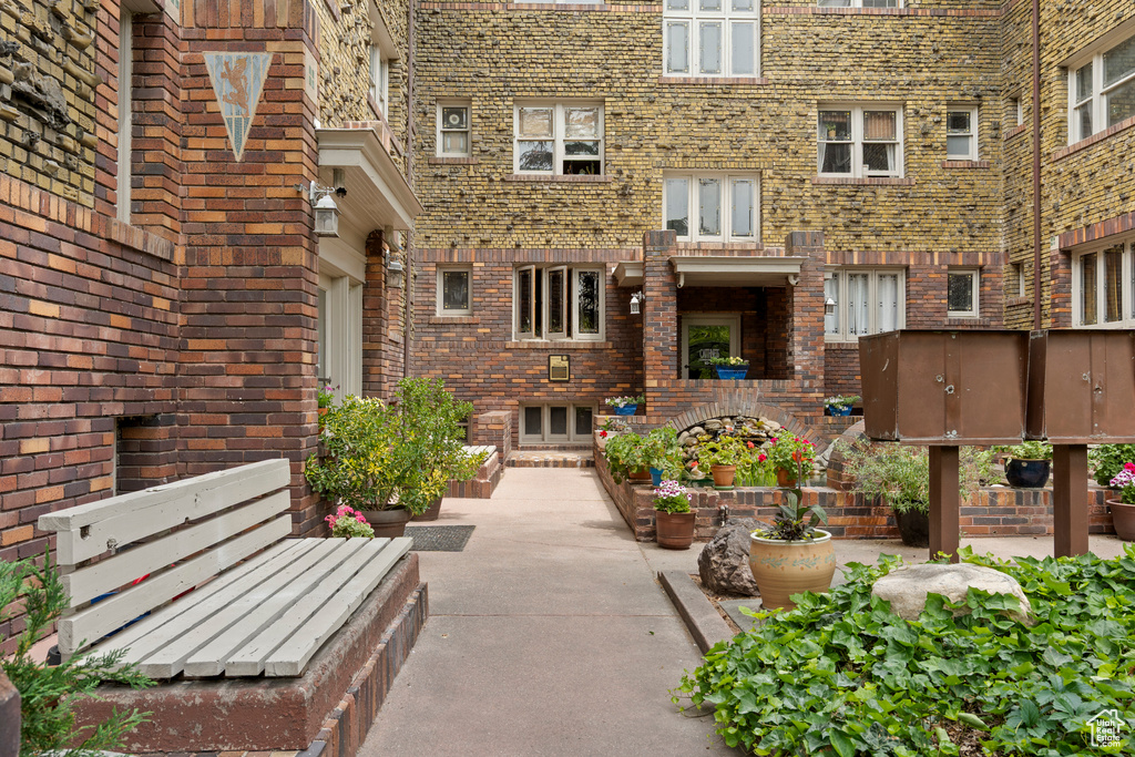View of property\\\'s community