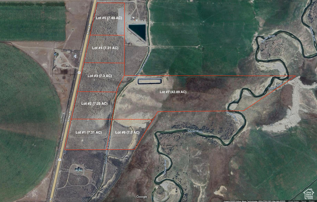 Map / location featuring property parcel outlined