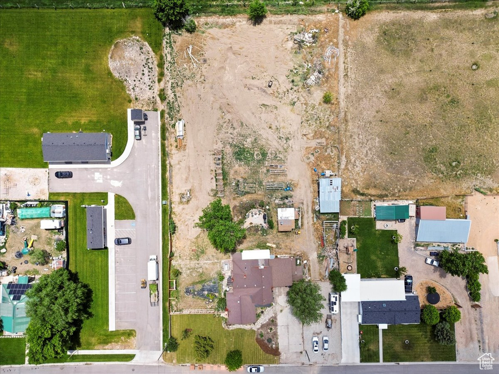 Aerial view of property and surrounding area