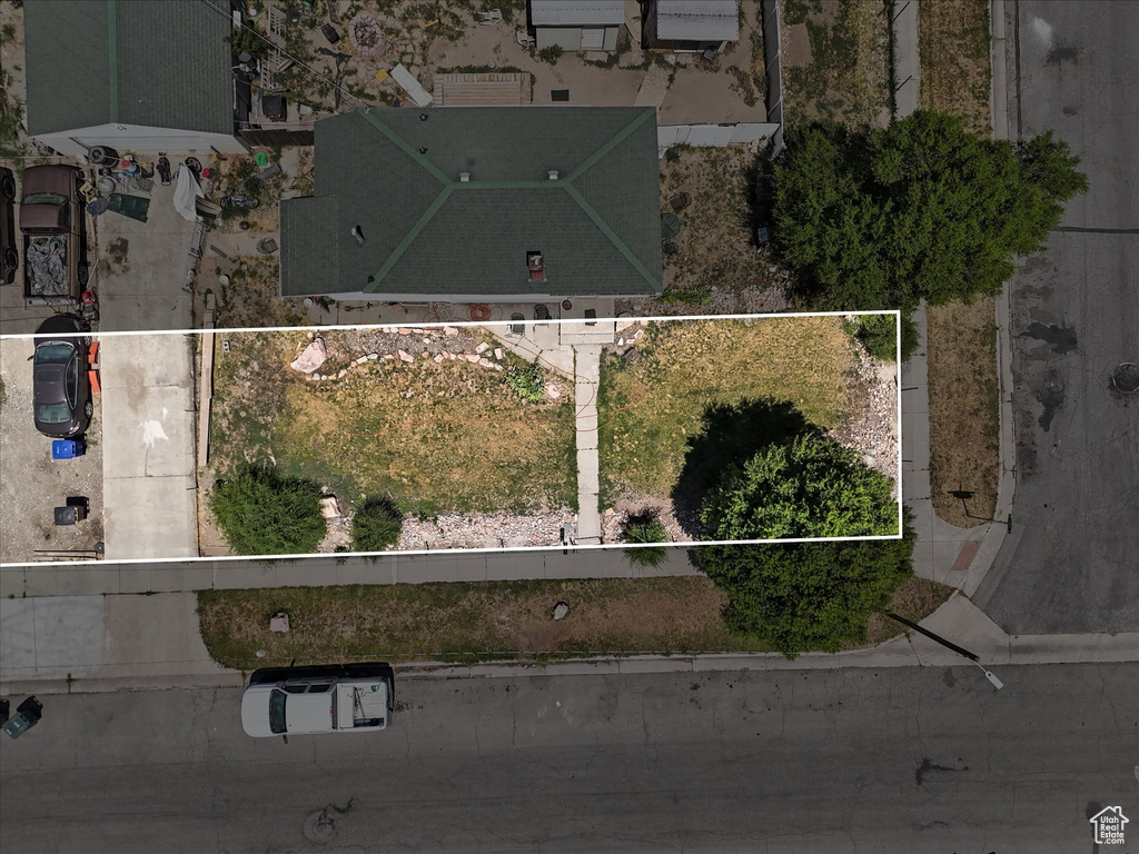 Aerial overview of property\'s location with property boundaries highlighted