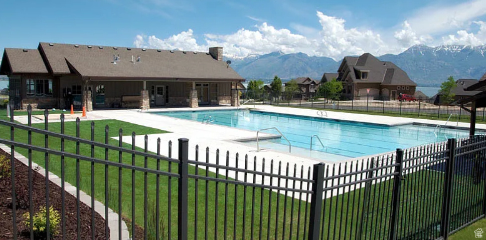 78 W WILDFLOWER DR Saratoga Springs, UT 84045