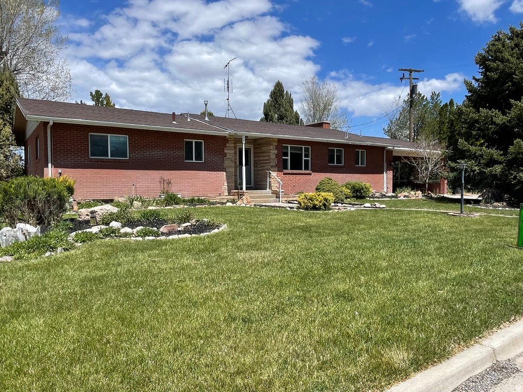 143 E 100 N Gunnison, UT 84634