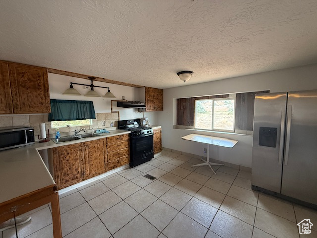 Photo 4 for MLS #2090294 at 4694 E Highway 40