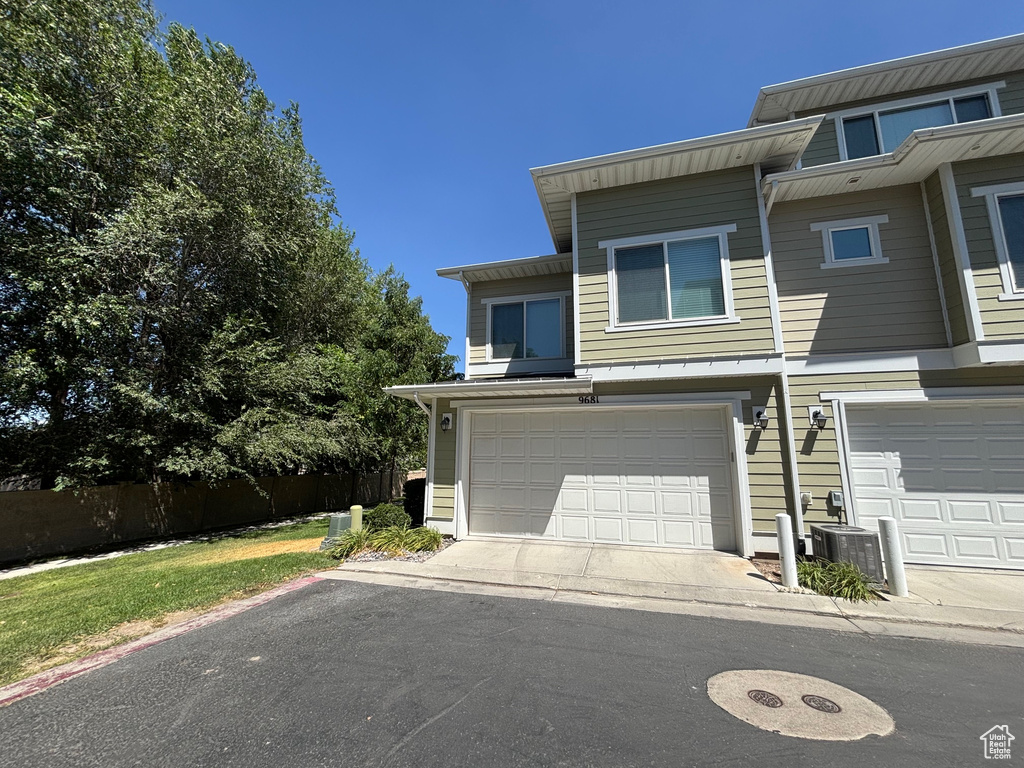 9681 S ZAKRO LN South Jordan, UT 84095