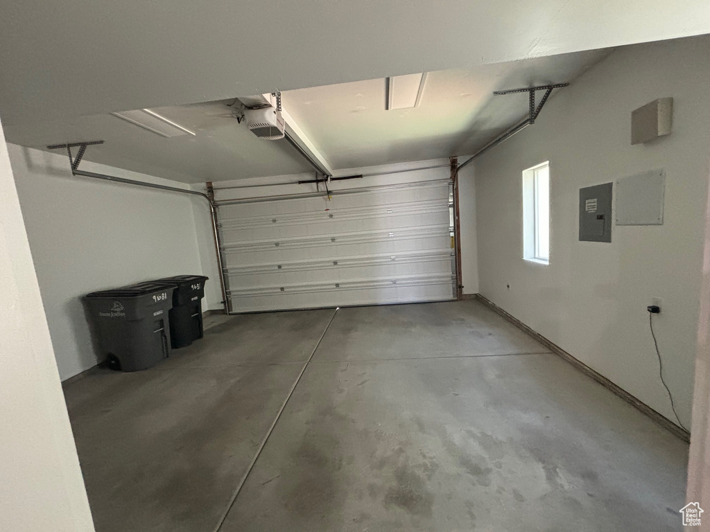 9681 S ZAKRO LN South Jordan, UT 84095