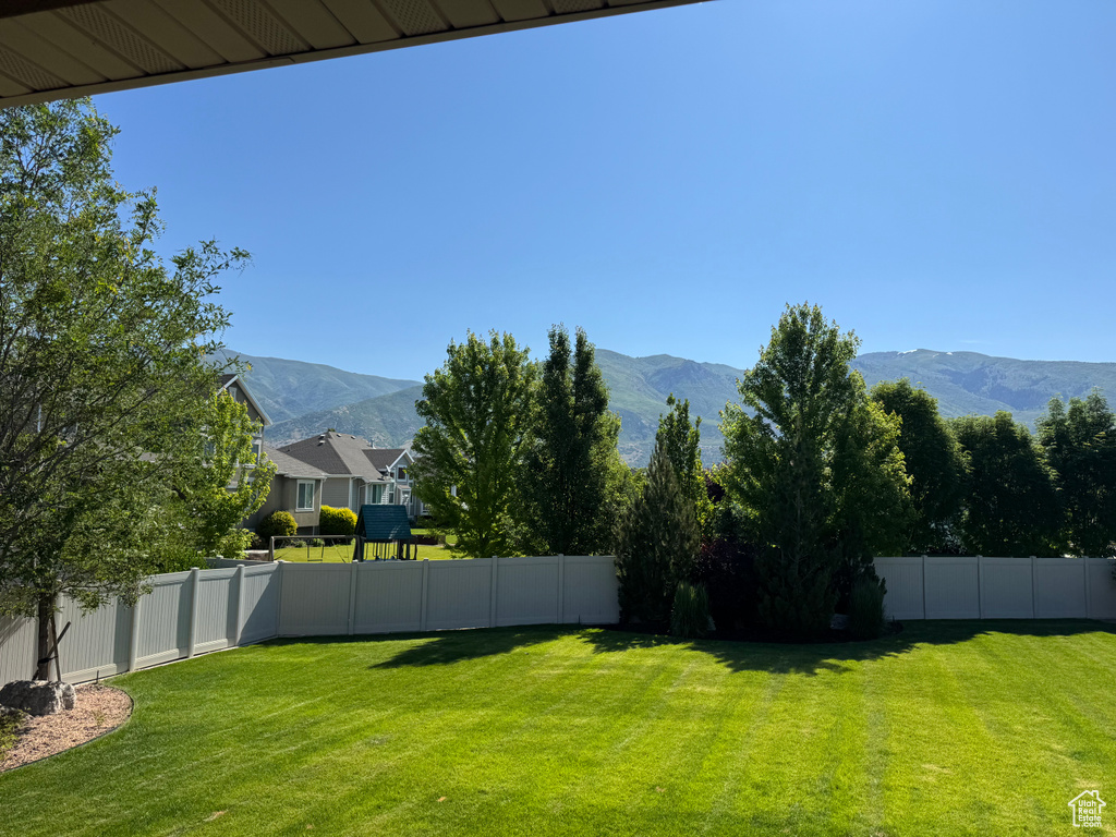 View of yard featuring a mountain view