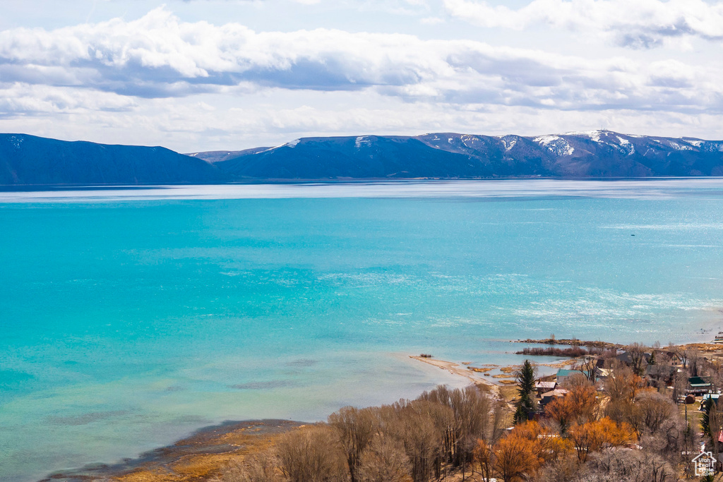 Water view featuring mountains