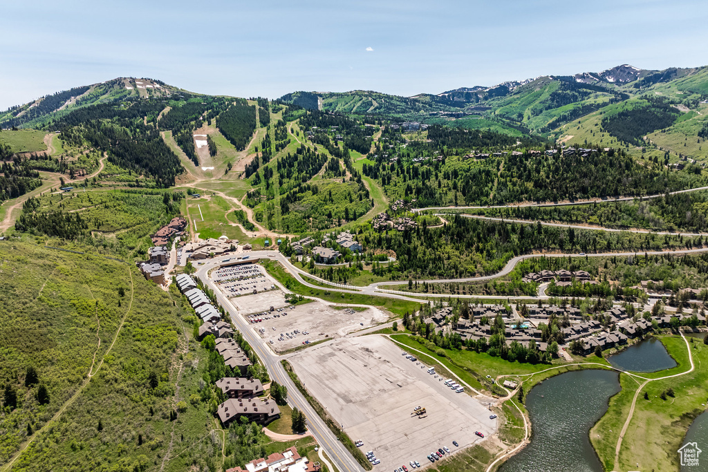 Bird's eye view of a water and mountain view