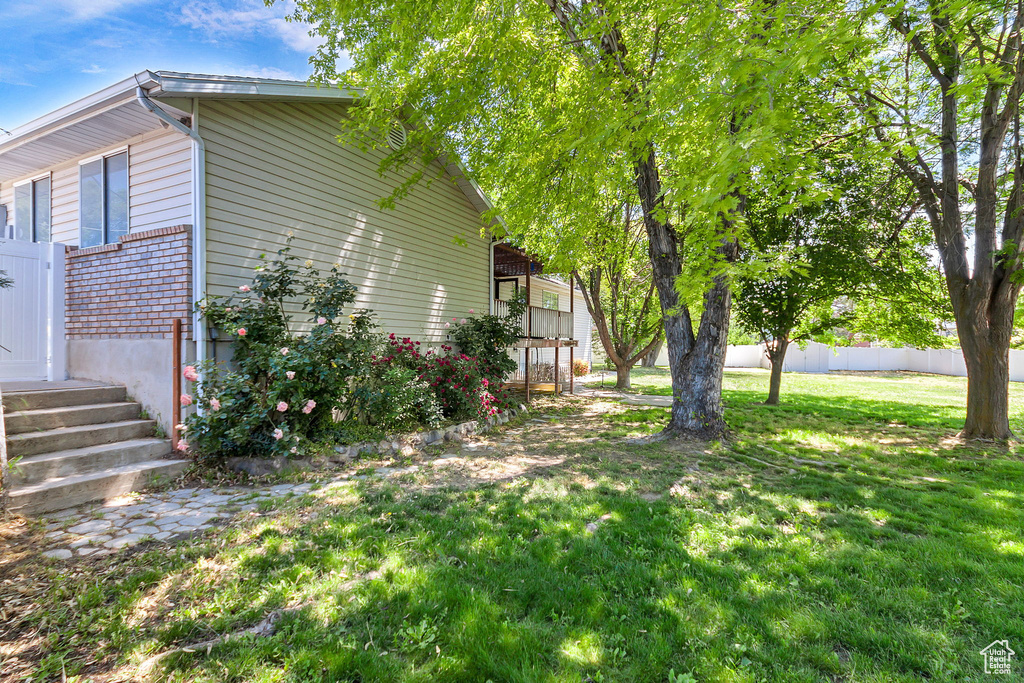 View of side of home
