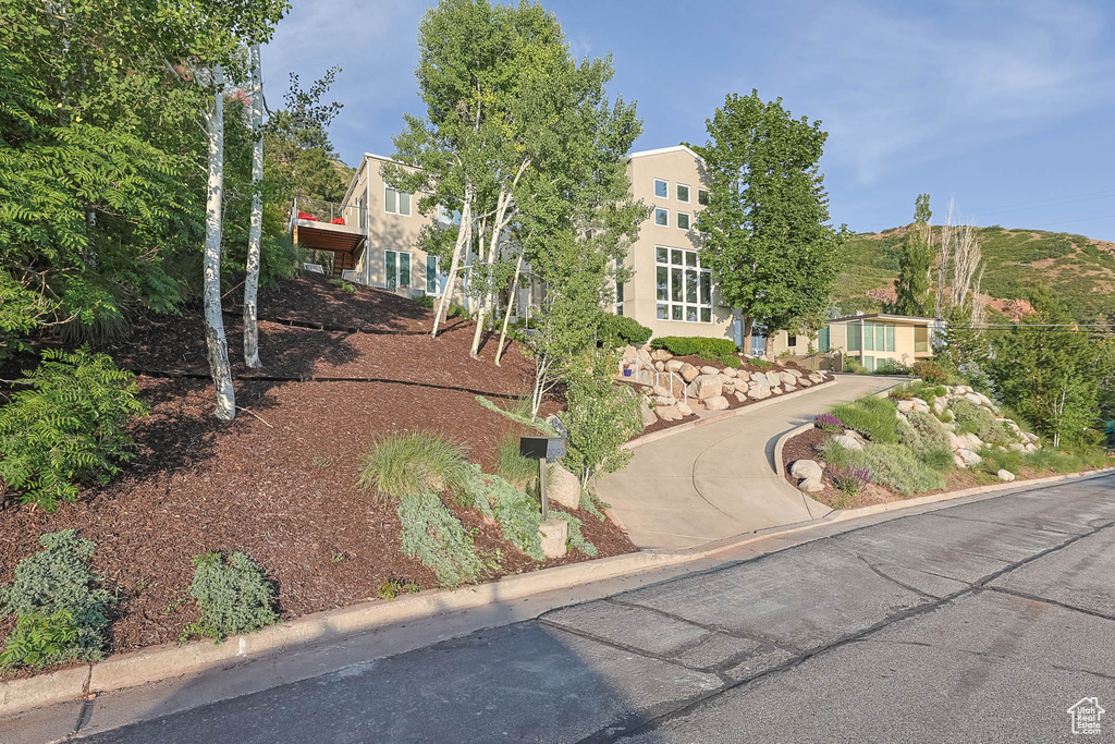 View of front of property with stucco siding