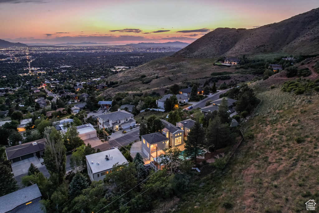 Aerial view of property\\\\\\\'s location with a mountain backdrop
