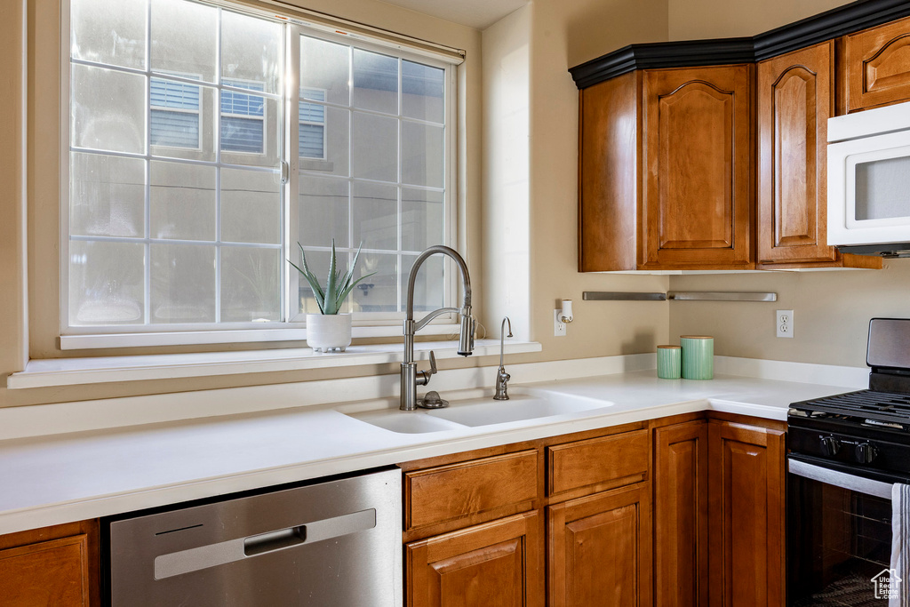 Photo 11 for MLS #2090385 at 1971 W 1870 South
