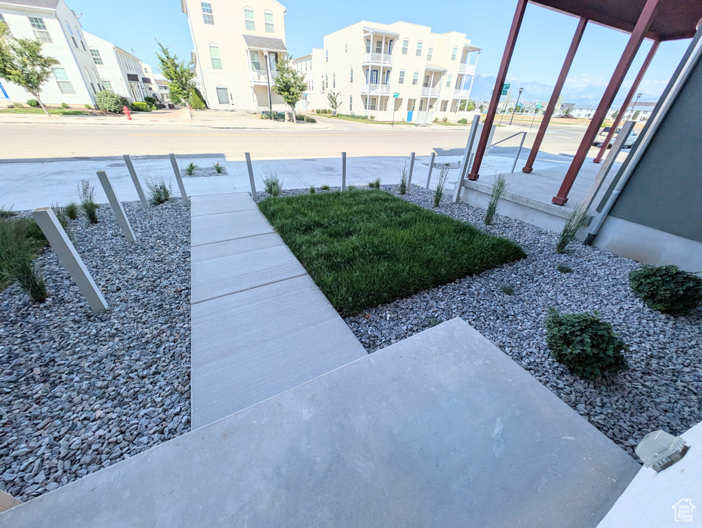 View of yard with a residential view