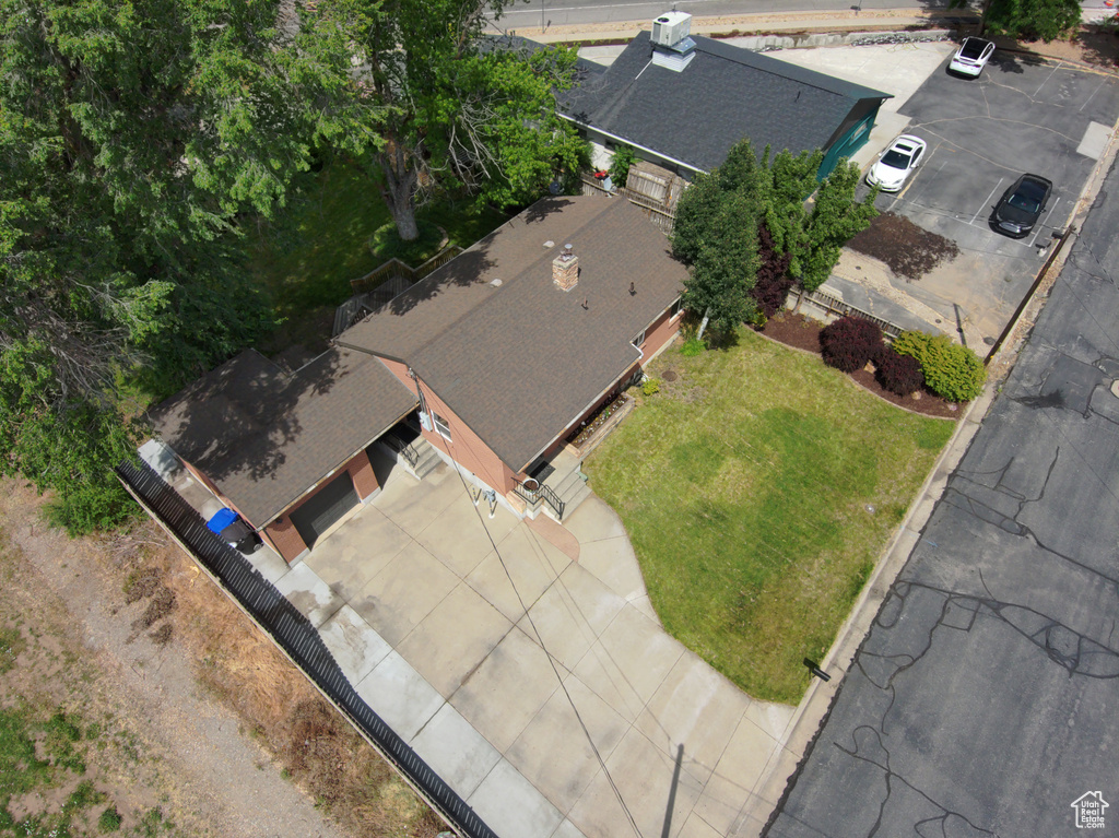 Aerial view of property and surrounding area