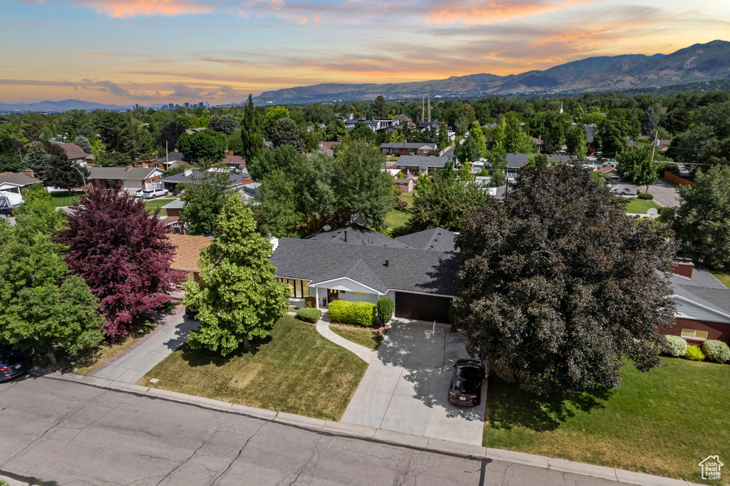 2201 E GREGSON AVE Salt Lake City, UT 84109