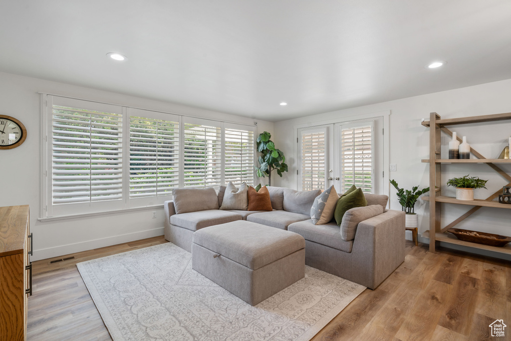 2201 E GREGSON AVE Salt Lake City, UT 84109