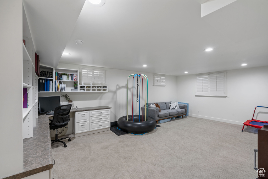 2201 E GREGSON AVE Salt Lake City, UT 84109