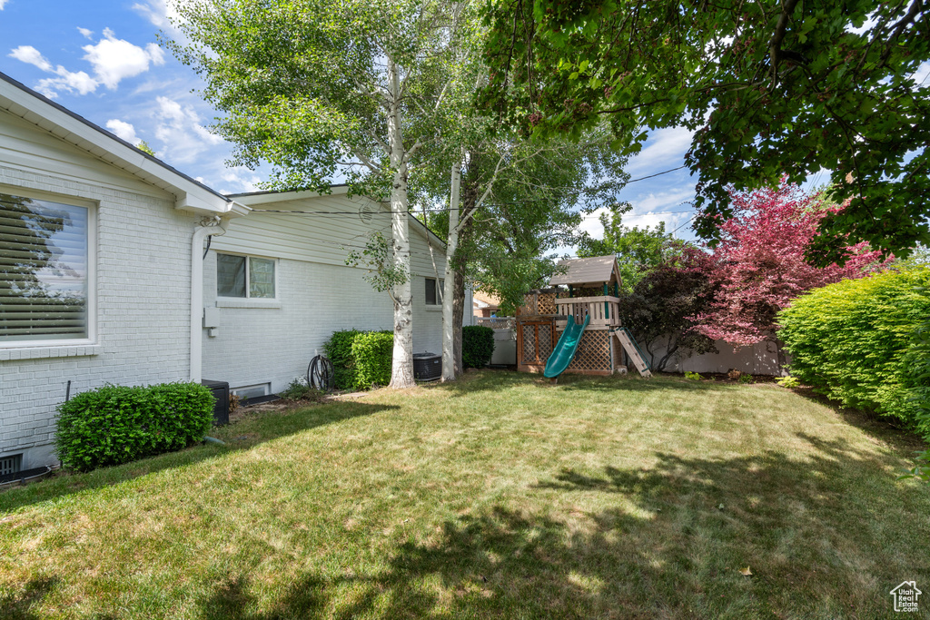 2201 E GREGSON AVE Salt Lake City, UT 84109