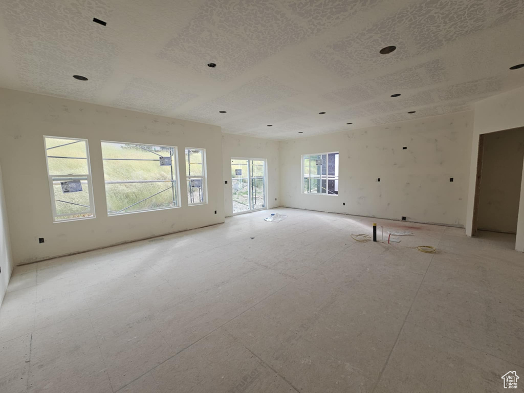 Spare room featuring a textured ceiling