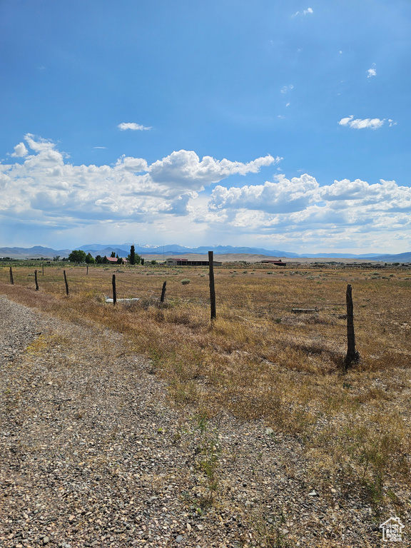 View of yard with a view of countryside