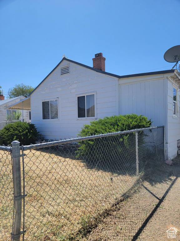 Photo 10 for MLS #2090600 at 138 W Geneva Dr