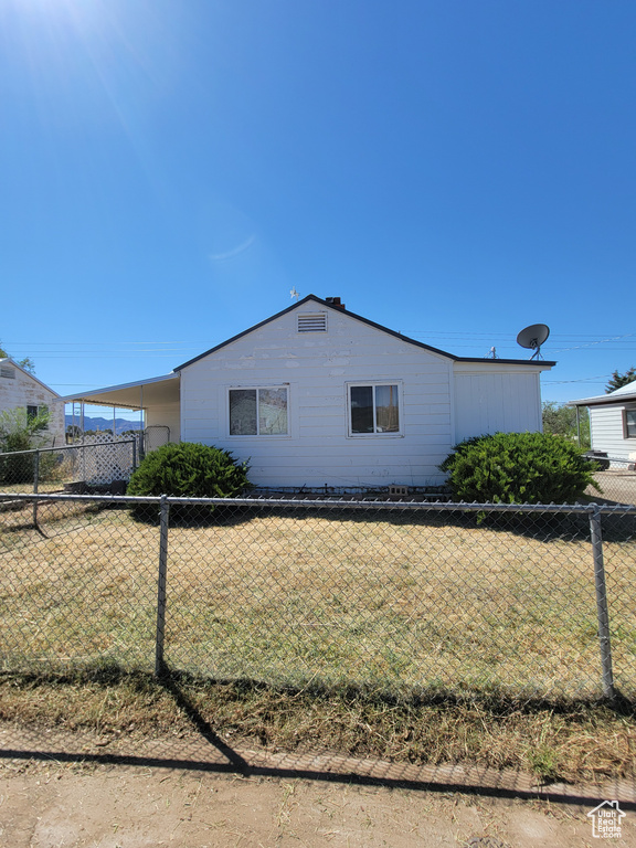 Photo 6 for MLS #2090600 at 138 W Geneva Dr