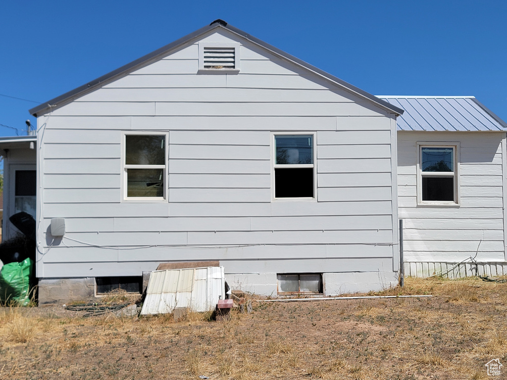 Photo 26 for MLS #2090600 at 138 W Geneva Dr