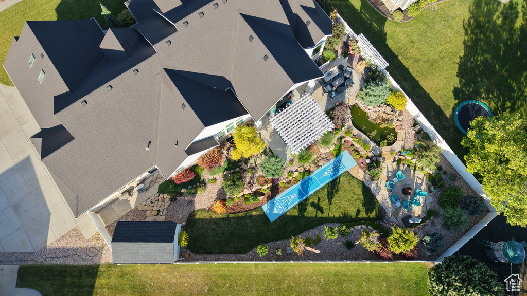 Aerial view of property and surrounding area