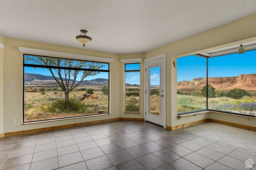 Photo 14 for MLS #2090636 at 397 N Wendy Dr