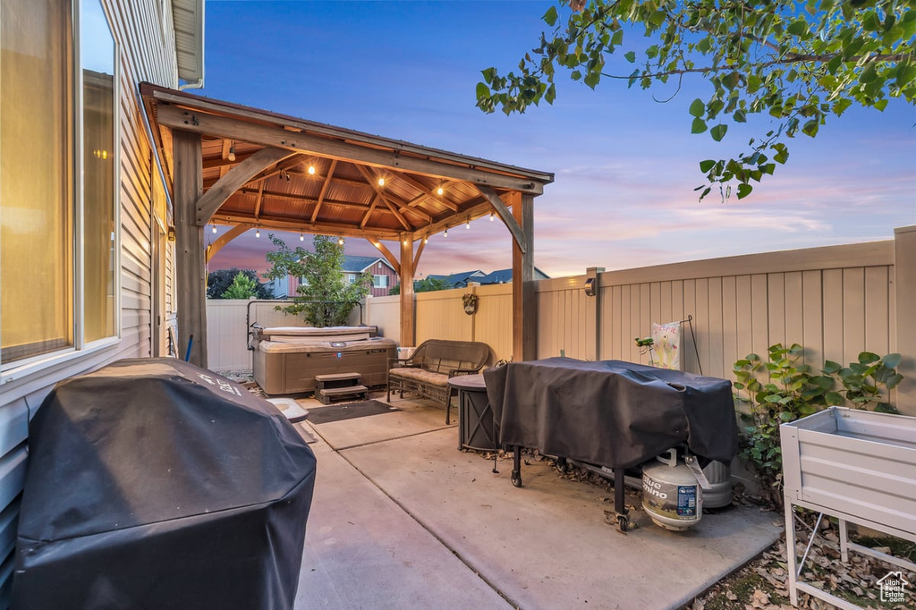 Photo 22 for MLS #2090657 at 1002 W Stonehaven Dr #108