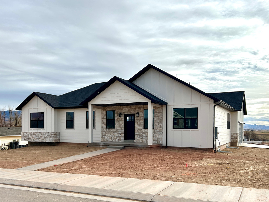 431 W CENTER ST Gunnison, UT 84634