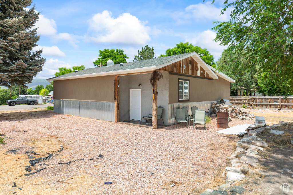 View of front of property with stucco siding