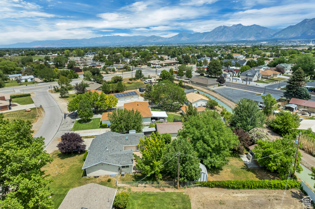 Aerial perspective of suburban area with mountains