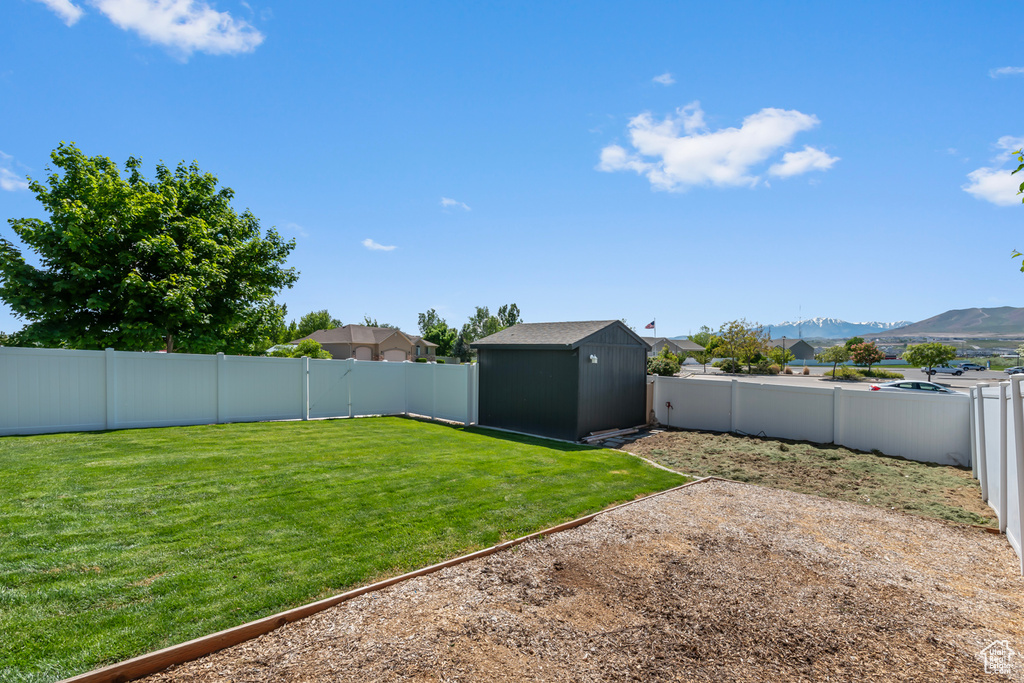 View of yard featuring a mountain view