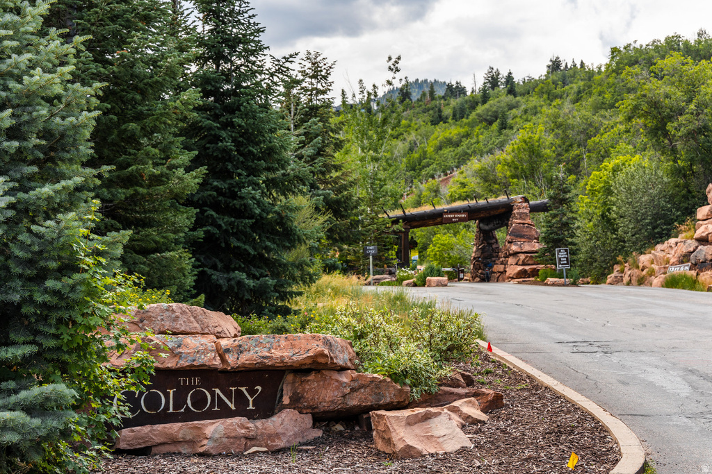 325  WHITE PINE CANYON RD Park City, UT 84060