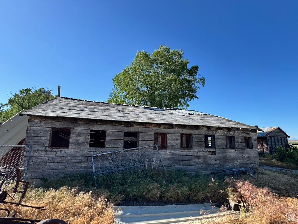 View of home's exterior