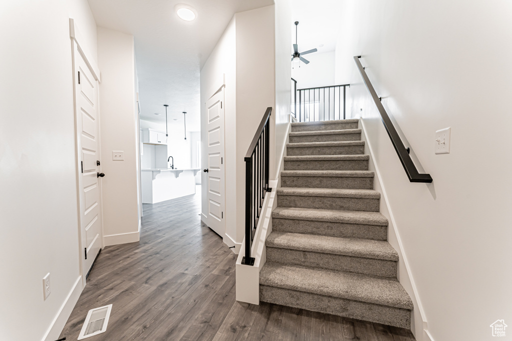 Photo 2 for MLS #2090783 at 2839 N Red Velvet Ln #2335