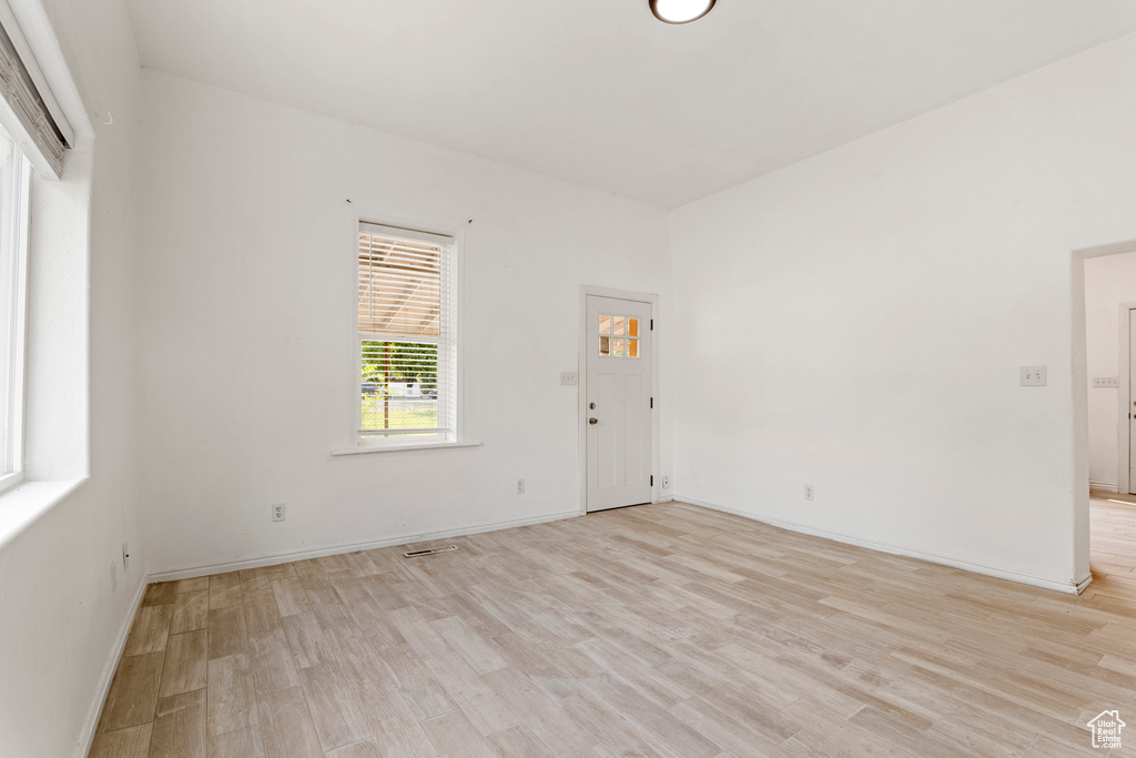 Photo 15 for MLS #2090787 at 188 E 100 North
