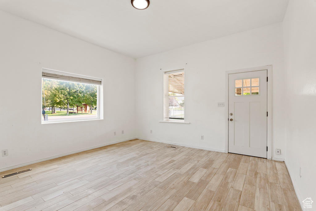 Photo 11 for MLS #2090787 at 188 E 100 North