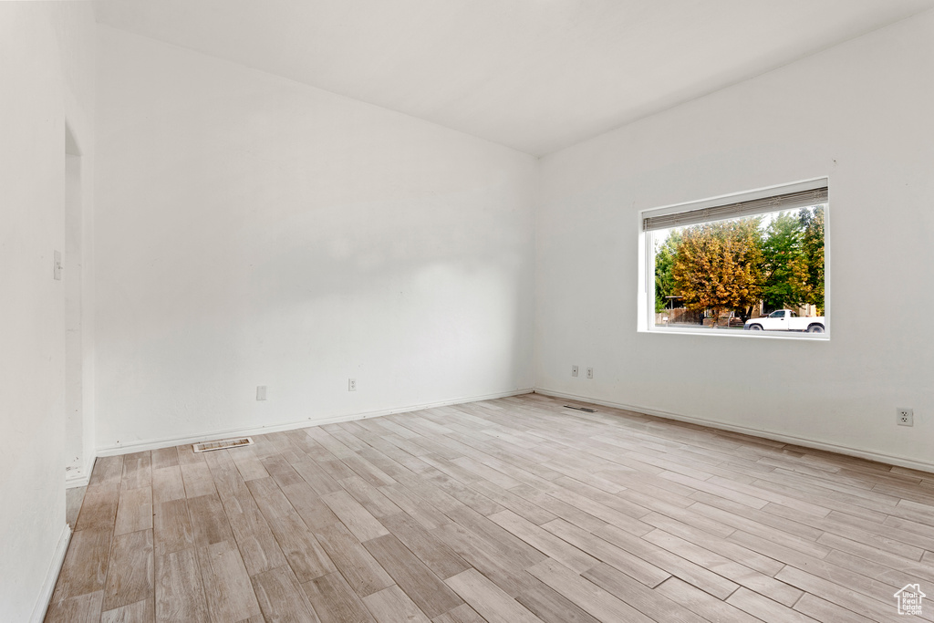 Photo 14 for MLS #2090787 at 188 E 100 North